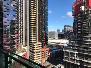 StayCentral on Lonsdale - Image 3
