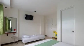 Cool Breeze Hotel and Villas by ZEN Rooms - Image 4