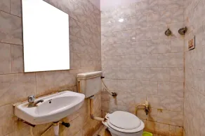 Hotel Aditya Palace - Image 2