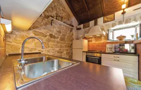 Amazing Home in Oslje With Wifi and 3 Bedrooms - Image 5
