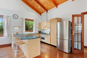 The Log Cabin - 47 Jetty Road - Image 3