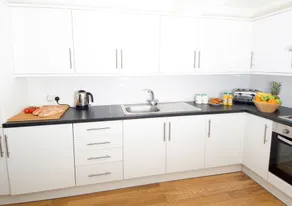 Cosy Apartment - Image 4