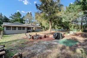 Large Beautiful Ranch Home with Games and Beautiful Scenery on 5 acres - Image 4