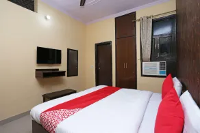 Akash Guest House by OYO Rooms - Image 2