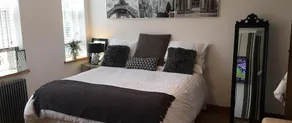 DD Luxury Guesthouse - Image 5