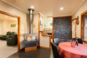 Artisan Spa Views 5 bedrooms 4 bathrooms - Image 1