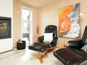 Modern Holiday Home in Henne With Sauna - Image 2