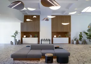 Amus Hotel & Spa - Image 2