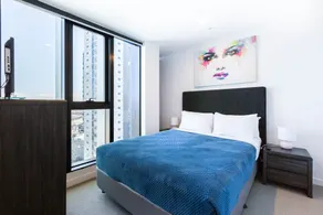 Tori, 1BDR Southbank Apartment - Image 3