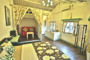 Moon River House - Image 2