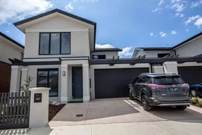 Captivating Large 4br@narre Warren - Image 4