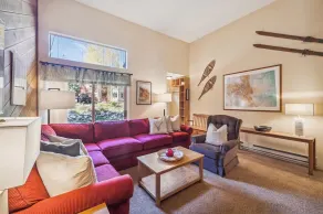 WP31 - Winterpoint Apres Ski Townhome - Image 5