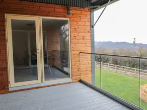 Hill View Rise - Image 5
