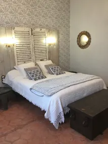 Chez Les Brocs - Image 2