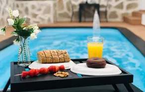 Nazaret suite apartment with heated private pool - Image 3