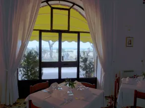 Laura Hotel - Image 4