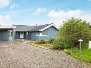Welcoming Holiday Home in Glesborg With Sauna - Image 4