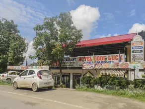 Oyo 3372 Hotel Good Luck - Image 3