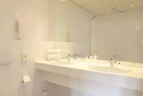 Js Hotel Epen - Image 5