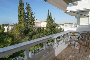Breeze One Bedroom Apartment by BluPine - Image 3