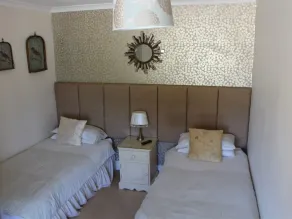 Laurels Guesthouse - Image 2