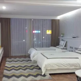 Lock Hotel - Image 4