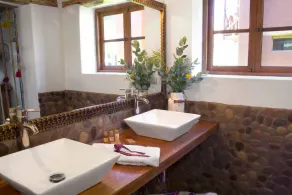 Nunu Boutique Hotel - Image 4
