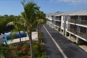 Cove at Sandy Pointe by RedAwning - Image 4