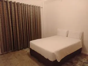 Booked Easy Guest House CT Airport - Image 2