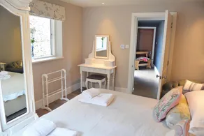 Brooks Lodge - Image 2