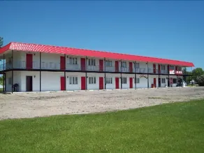 Chateau Motel - Image 1