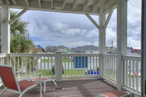 Barefoot East - Image 3