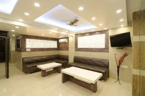 OYO 11594 Hotel TVS - Image 3