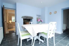 Copthorne Cottage - Image 4