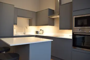 Modern 5-Bedroom Family Home in Wimbledon, SW19 - Image 2