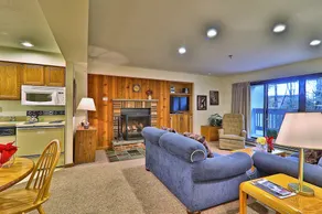 MG 3B02 - Wow. Can you get any closer?  1BR/1BA Sleeps 4 - Image 2