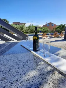 Apartments Vojni - with pool - Image 3