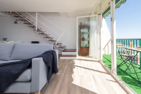 C31 - Sea View Sunny Duplex - Image 5