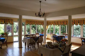 Annabella Lodge Bed & Breakfast - Image 2