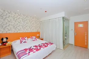 Lijing Selected Hotel Shanghai - Image 4