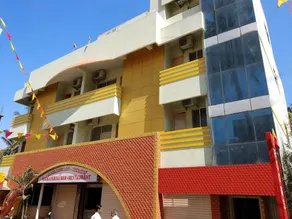 OYO 10476 Near Forum Mall - Image 4