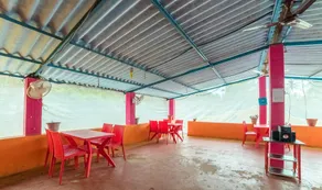Kiara Beach Hotel - Image 5