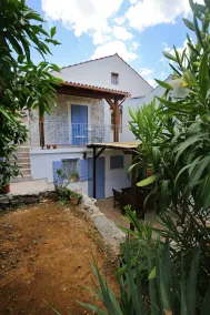 Stone House Apartment - Image 3
