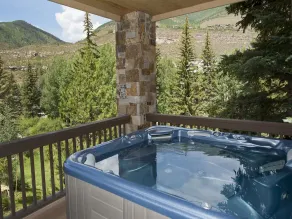 Cascade Village Chalet - Image 5