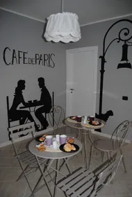 Metropolis Rooms & Services - Image 5