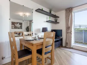 Bay Retreat - Image 3