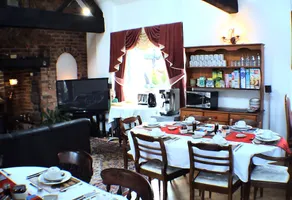 Featherstone Farm - Image 2