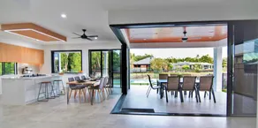 Isle Be Back Waterfront Luxury With Pool - Image 4