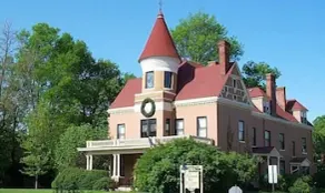 Victorian Inn Bed and Breakfast - Image 5