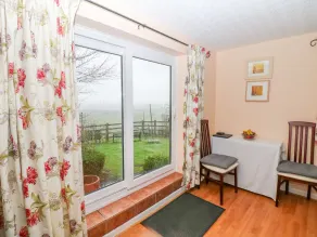 Bretton Mount Studio Flat - Image 3